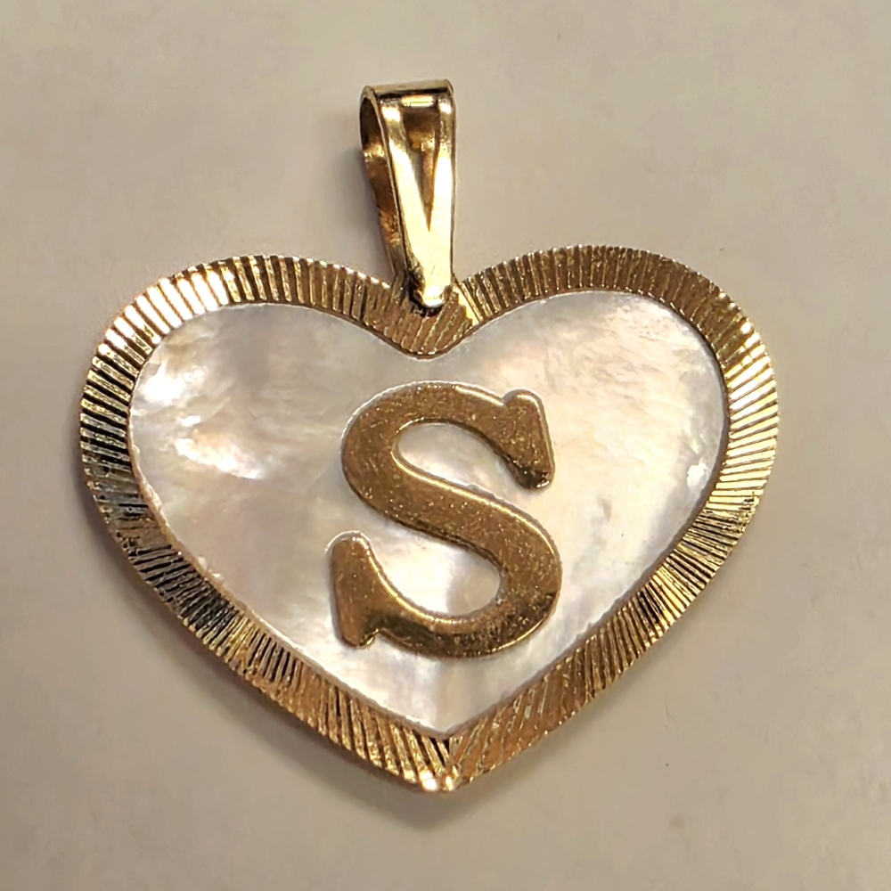 🪷18k Gold S Initial Mother Of Pearl Heart Pendant